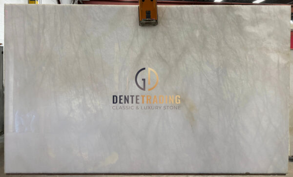 QUARZO BIANCO "WOW" #10858 2CM POLISHED 135"± X 80"±