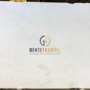 MISTY WHITE #10900 2CM POLISHED 117"± X 73"±
